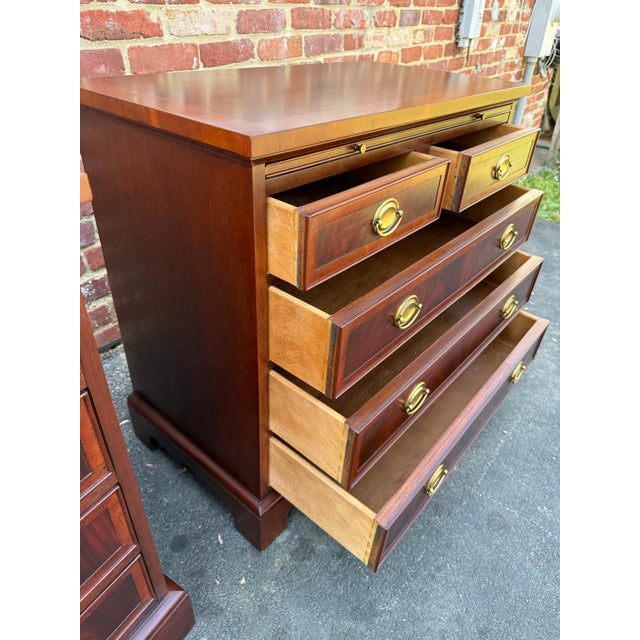 Pair of L Hekman Copley Place Georgian Chippendale Style Inlaid Mahogany Chest of Drawers / Nightstands For Sale - Image 14 of 18