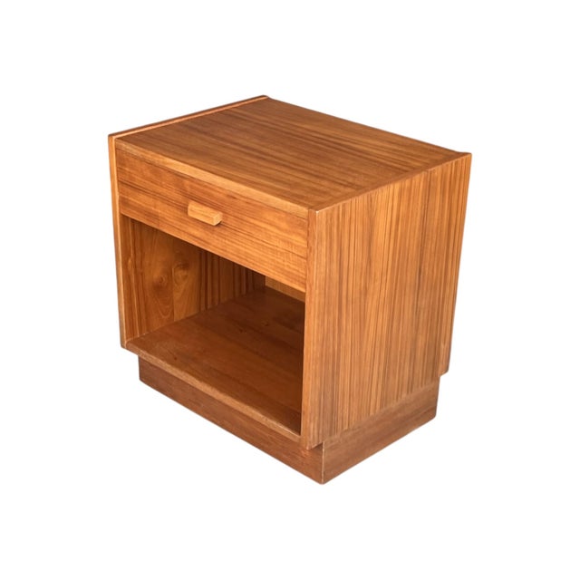 Restored 1960s Danish Modern Teak Nightstands – Pair of Scandinavian Bedside Tables For Sale - Image 10 of 15