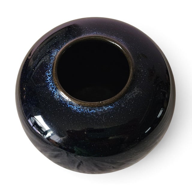 Vintage Dark Indigo Blue Bulbous Formed Pottery Vase, 1980s ~ Unmarked For Sale - Image 4 of 10