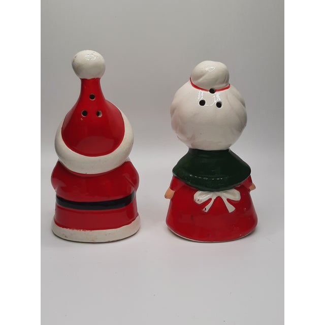 Ceramic Mid C Lefton Mr and Mrs Santa Claus Christmas Salt Pepper Shaker For Sale - Image 7 of 7