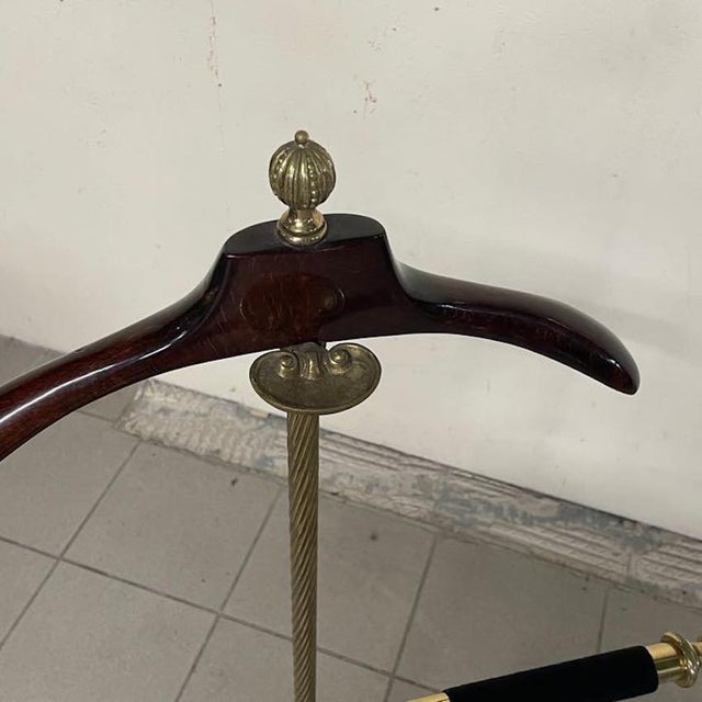 Brass and Wood Valet Stand from Maison Jansen, 1950s For Sale - Image 4 of 10