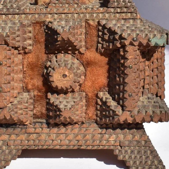 Late 19th Century Wood Carved Tramp Art Keepsake Box or Sailors Valentine With Heart For Sale - Image 5 of 7