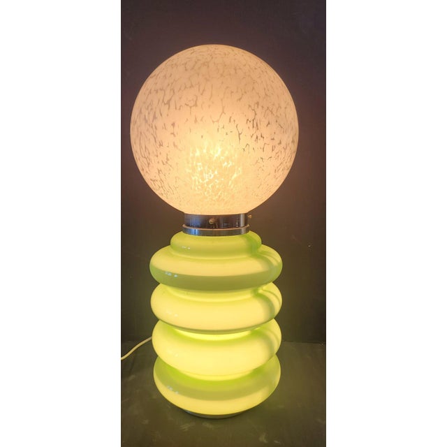 White and Green Table Lamp in Murano Glass and Chromed Metal, 1970s For Sale - Image 6 of 11