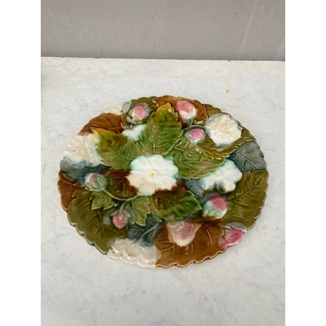 Majolica strawberries plate Orchies, circa 1890.