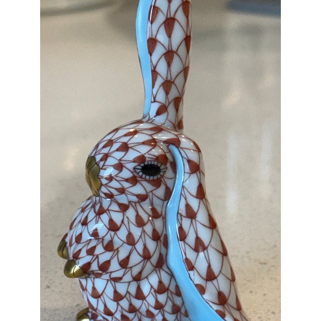 Classic Red Rust Fishnet Pattern Herend Hand Painted Bunny W/ 22k Gold Accents For Sale In Savannah - Image 6 of 10