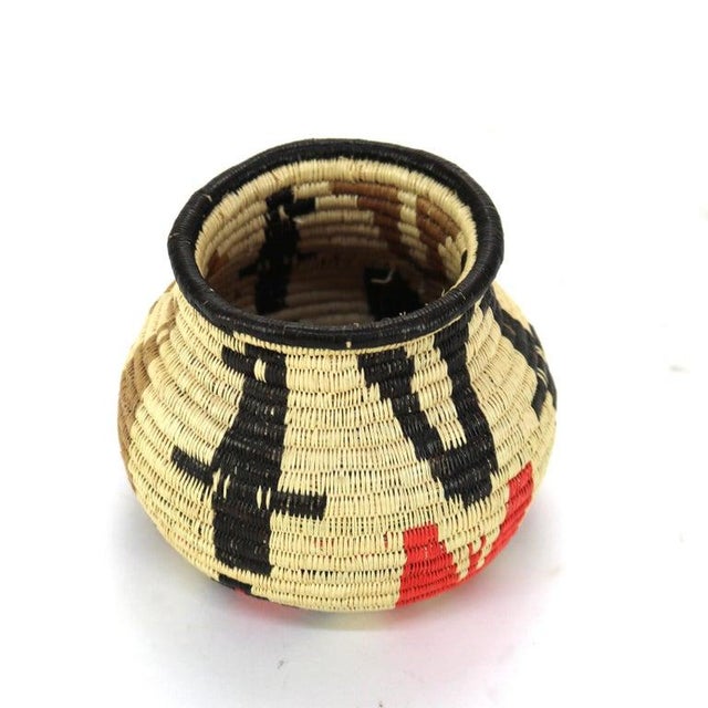 Native American Vintage Native South American Wounaan & Embera Figural Woven Reed Basket 20thC For Sale - Image 3 of 7