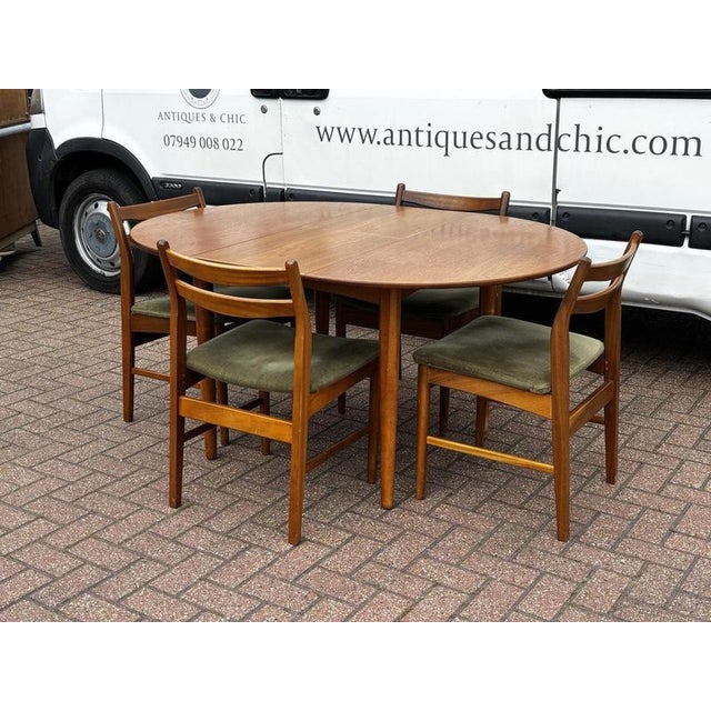 Mid-Century Modern Circular Extendable Oval Dining Table and Dining Chairs, Set of 5 For Sale - Image 4 of 14