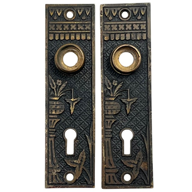 Late 19th Century Antique American Bronze Door Knobs With Door Plates - 5 Pieces For Sale - Image 5 of 8
