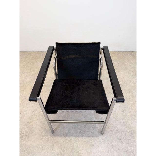 Early 21st Century LC1 Chair by Le Corbusier and Charlotte Perriand for Cassina, 2010s For Sale - Image 5 of 16