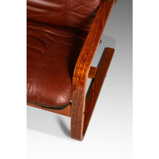 Set of Two (2) Scandinavian Modern Bentwood Lounge Chairs in the Manner of Ingmar Relling, Scandinavia, C. 1980s For Sale - Image 15 of 18