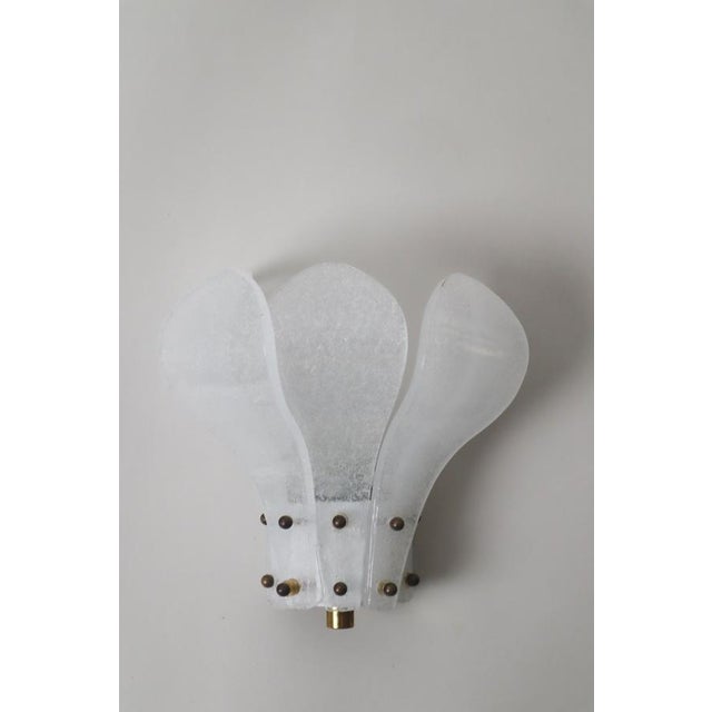 White Hand Blown Ice Glass Wall Light by J. T. Kalmar, Germany, 1960s For Sale - Image 8 of 14