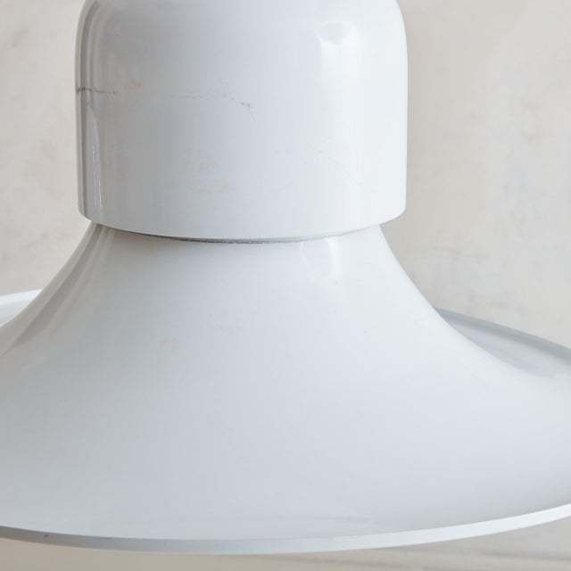 1950s White Metal Pendant Light by Joe Colombo for Stilnovo, Italy 1950s For Sale - Image 5 of 11