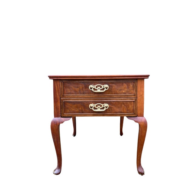 Authentic Henredon Craftsmanship: Known for luxury, hand-finished furniture since 1945. Classic Queen Anne Style: Features...