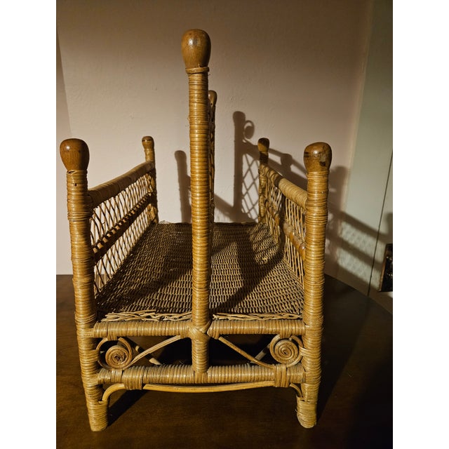 1960s American Victorian Natural Wicker Magazine Stand For Sale - Image 4 of 8