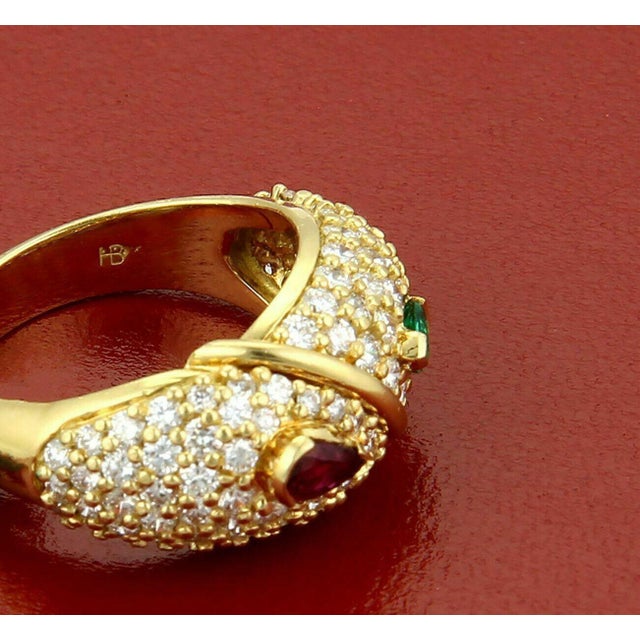 Hammerman Brothers Diamond Ruby & Emerald 18k Yellow Gold Ring - Size 5.5 For Sale - Image 9 of 9