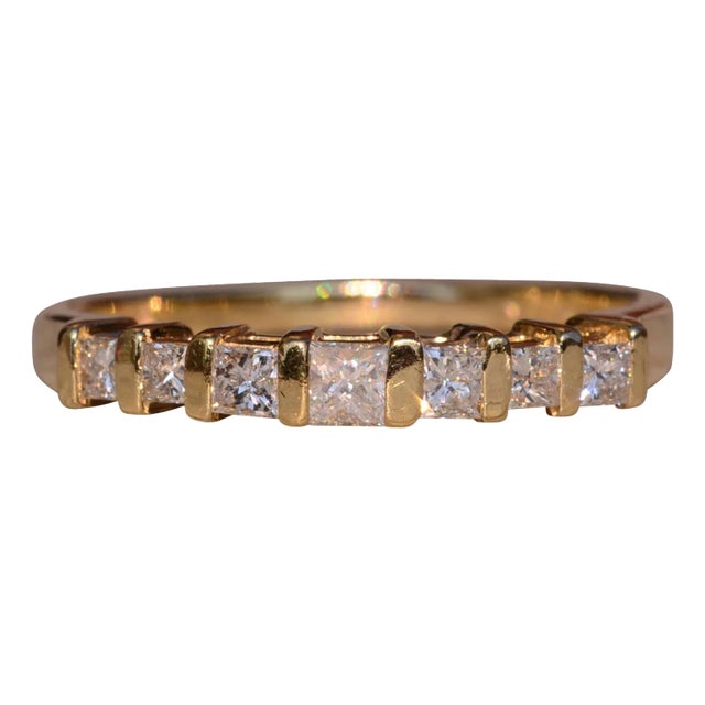 The Kerwin Road: Bar Set Princess Cut Natural Diamond Ring in Yellow Gold For Sale