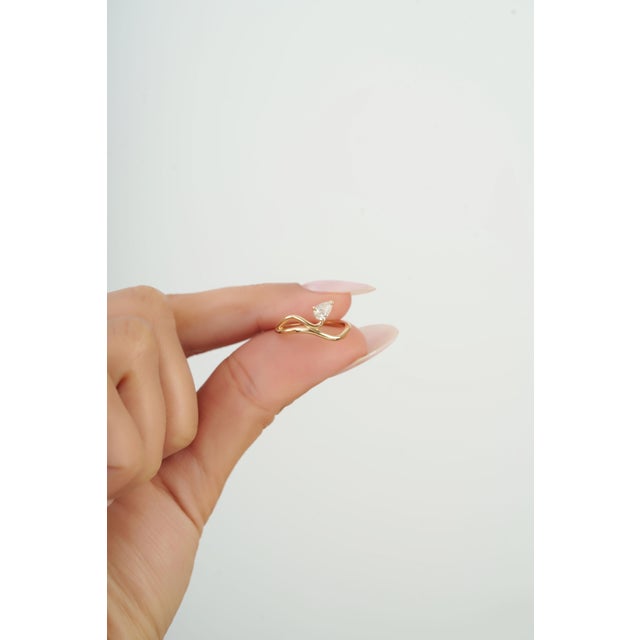 Metal Modern Sculptural Pear Cut Diamond Solitaire Wave Ring Size 6.5 in 14k Yellow Gold For Sale - Image 7 of 14