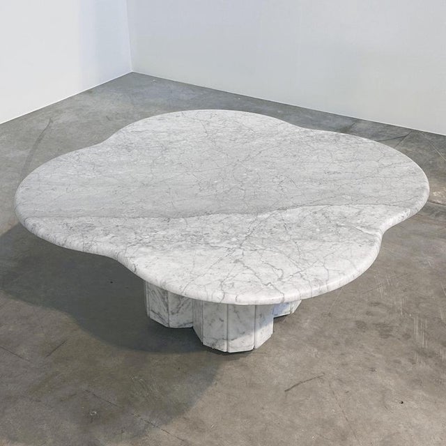 Italian Scalloped Carrara Marble Coffee Table by Gae Aulenti, 1980s For Sale - Image 5 of 12