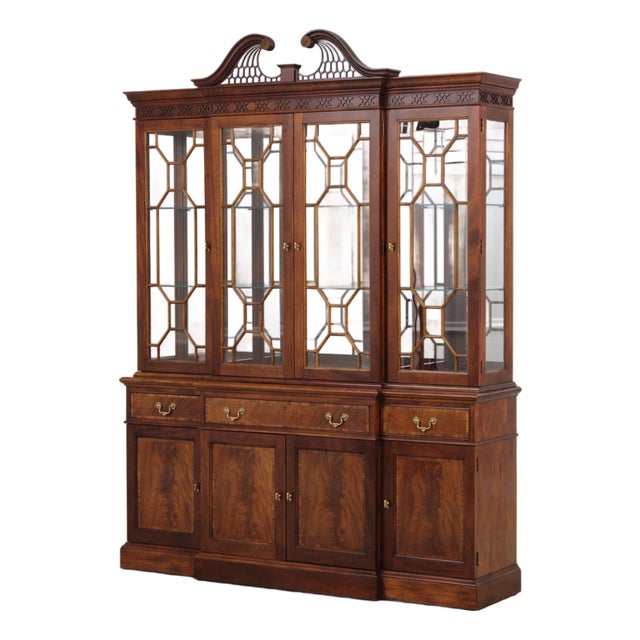 Stickley Mahogany Chippendale Style Breakfront China Cabinet For Sale