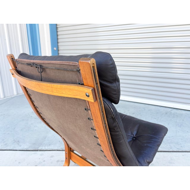 1960s Danish Modern "Siesta" Lounge Chair and Ottoman Set For Sale - Image 11 of 12