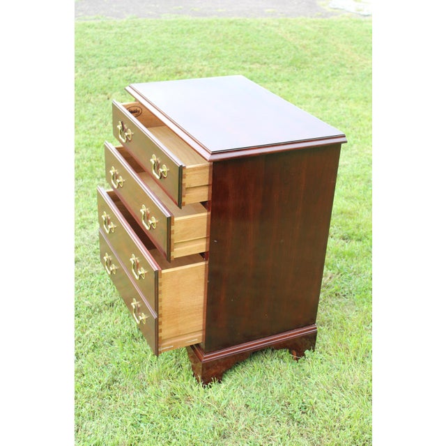 Stickley Mahogany Nightstands—A Pair For Sale - Image 6 of 18
