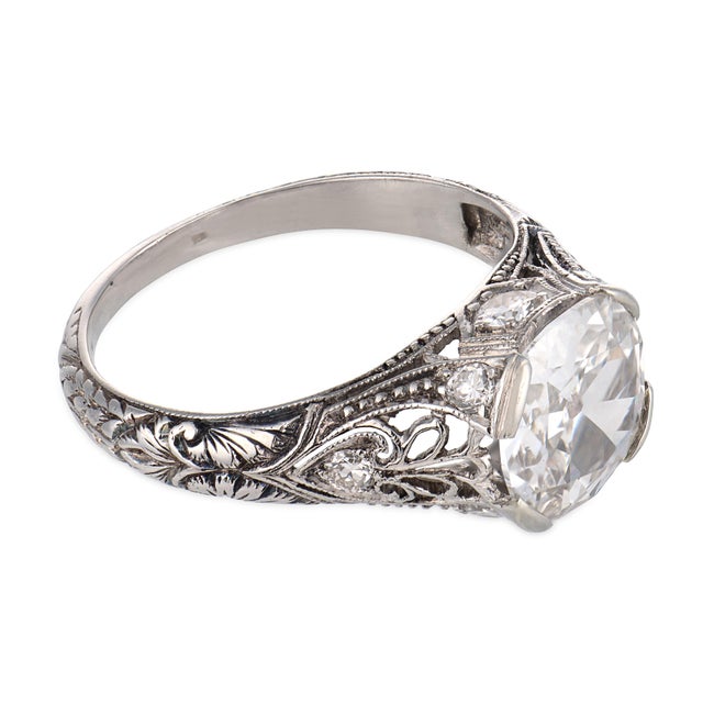 1930s Art Deco Gia 1.59 Carat Diamond Platinum Engagement Ring, Size 5.75 For Sale - Image 4 of 6