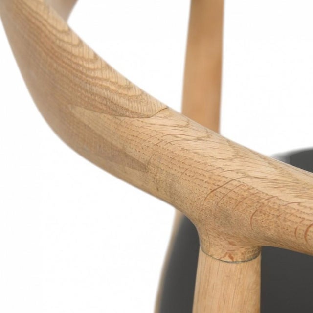 JH503 The Chair in Oak and Black Leather by Hans Wegner, 1960s For Sale - Image 13 of 18