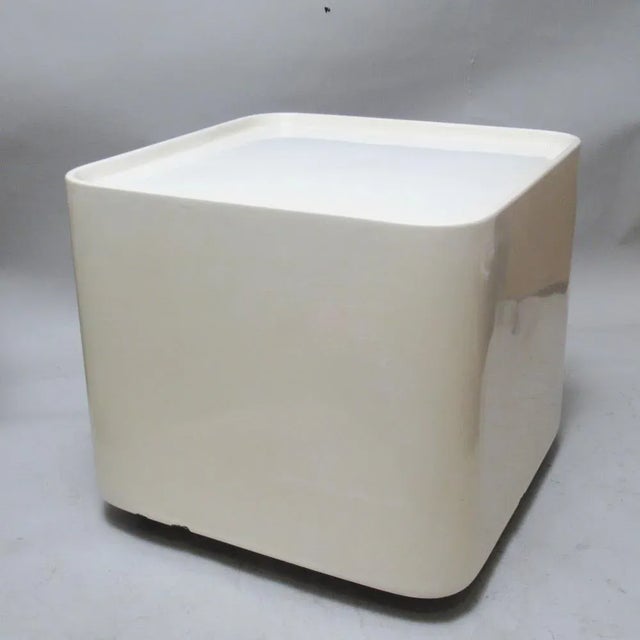 Can be used in stool with the original vinyl cushion, or in a coffee table on casters