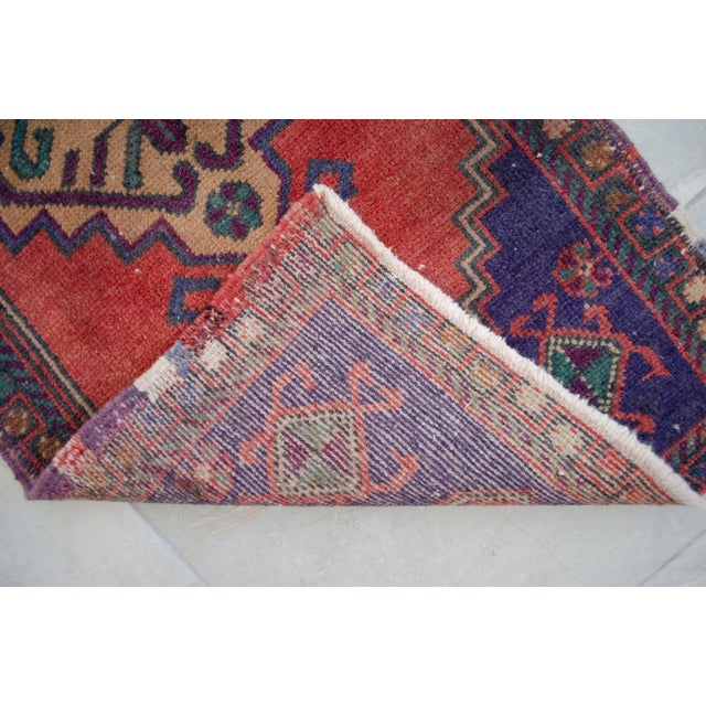 Textile Front of Bath Kitchen Sink Rug Hand Made Bath Mat Faded Mini Rug 1'9" X 3'5" For Sale - Image 7 of 13