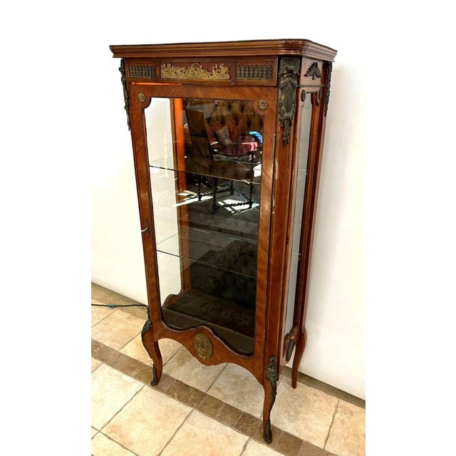 Early 1900s Antique French Curio China Cabinet Vitrine, Lighted, Locking Door Two Shelves For Sale - Image 4 of 10