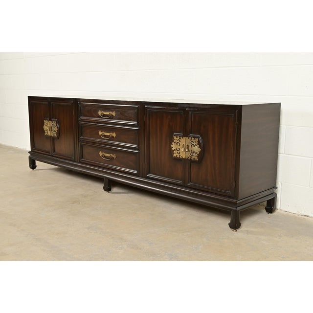 Mid-Century Modern John Stuart for Mount Airy Hollywood Regency Chinoiserie Monumental Mahogany and Brass Sideboard Credenza, 1960s For Sale - Image 3 of 13