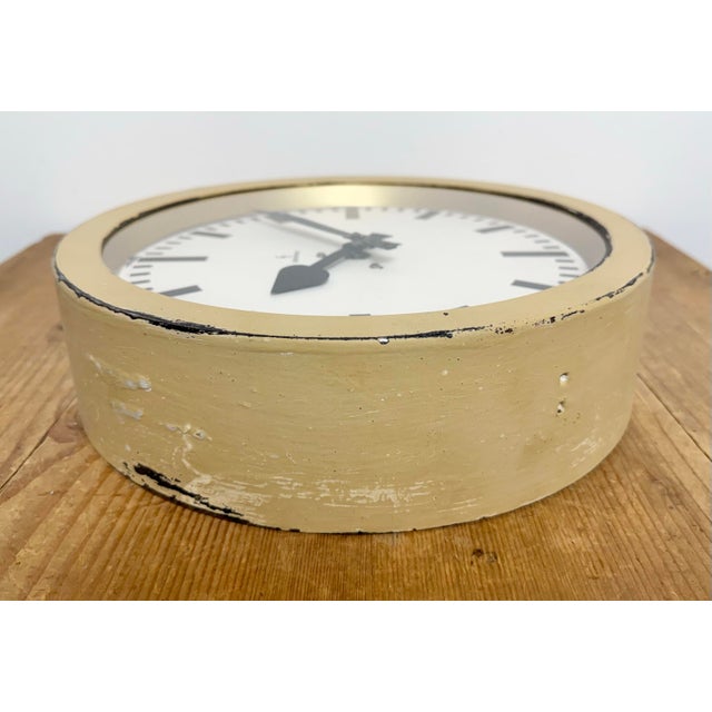 Vintage Industrial Factory Wall Clock from Siemens, 1950s For Sale - Image 14 of 18