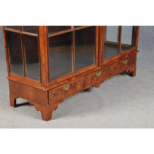 Baroque English Mahogany Showcases with Three Sides Glazed, 1800s For Sale - Image 12 of 18