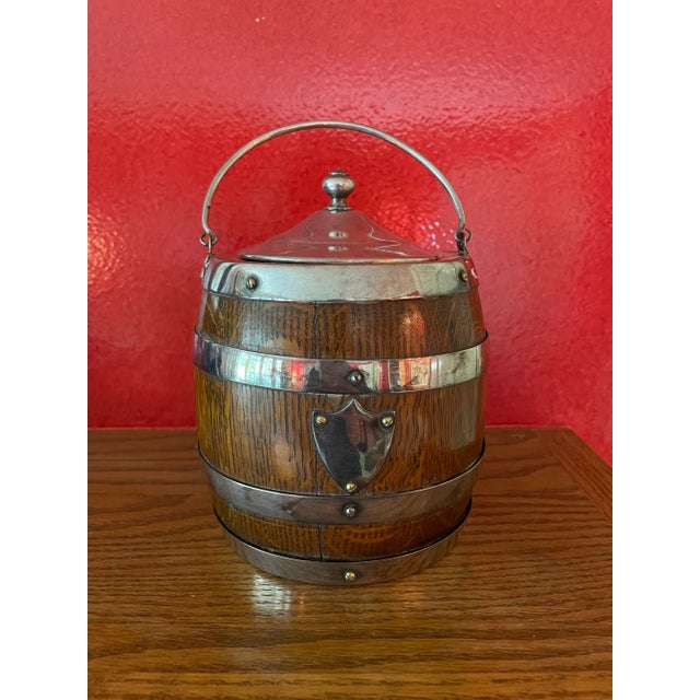 English Oak Ice Bucket-Silver Plated Bands and Crest For Sale - Image 9 of 10