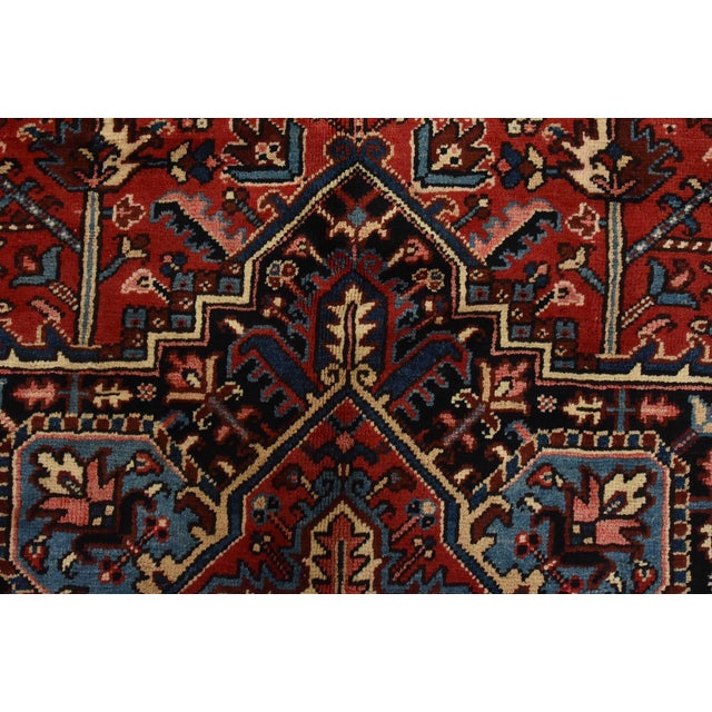 Heriz Rug 7’11” X 11′ Red Wool Vintage Traditional Hand-Knotted Carpet For Sale - Image 10 of 15