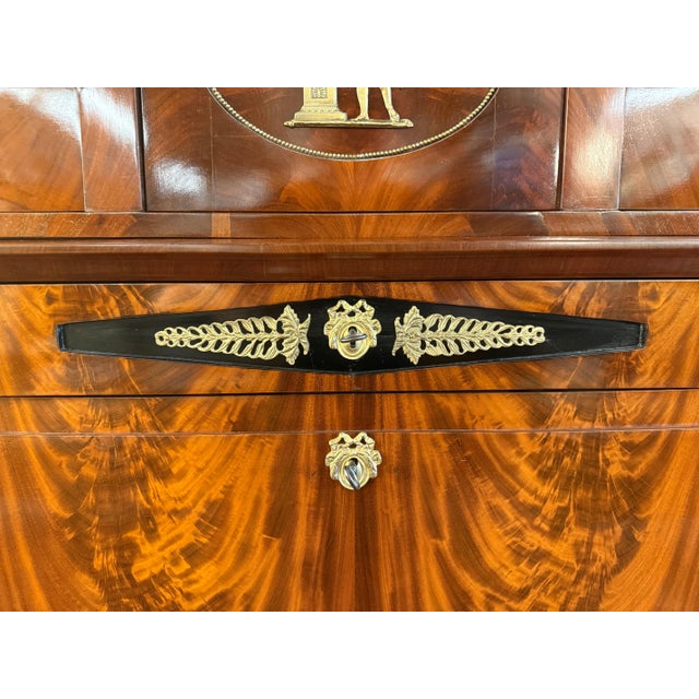 Wood Neoclassical Fall-Front Secretaire Cabinet in Mahogany, 1780 For Sale - Image 7 of 15