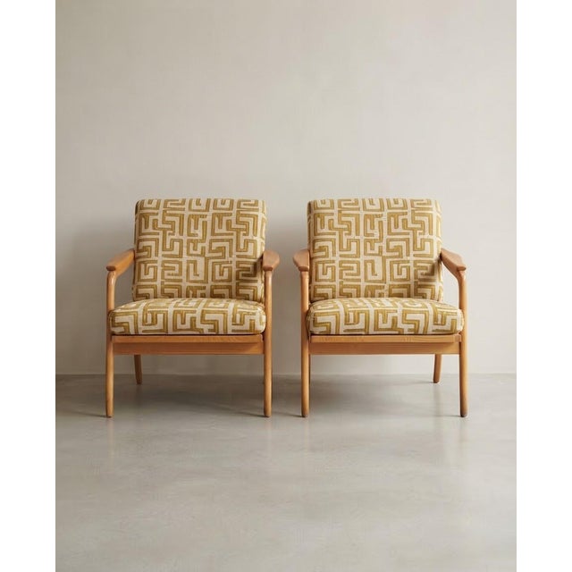 1970s Mid-Century Modern Hungarian Lounge Chairs in Geometric Yellow Pattern Fabric with Light Wood Frames, 1970s, Set of 2 For Sale - Image 5 of 7