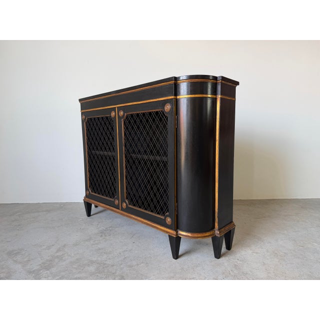 1930s Hollywood Regency Ebonized & Giltwood Wire-Mesh Door Cabinet For Sale In Miami - Image 6 of 12