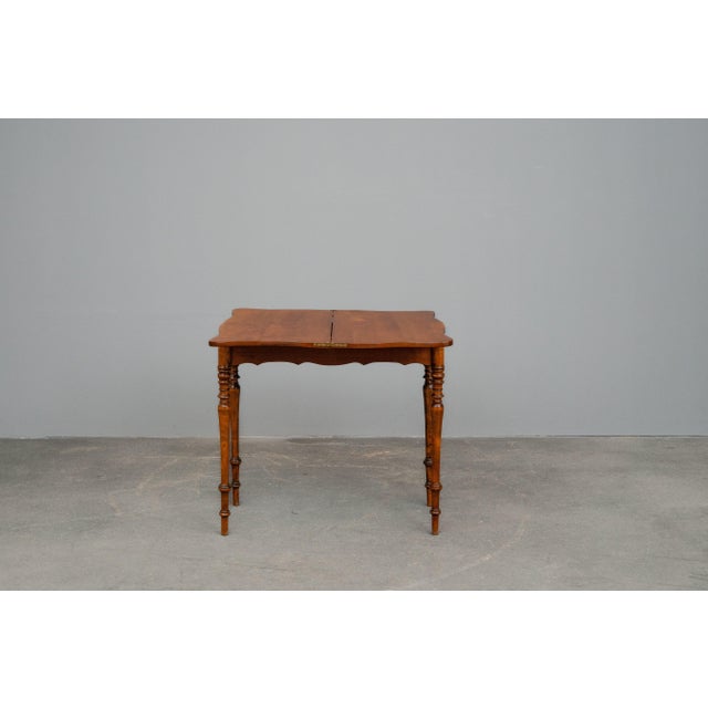 Biedermeier Gaming Table in Walnut, Mid-19th Century For Sale - Image 3 of 18