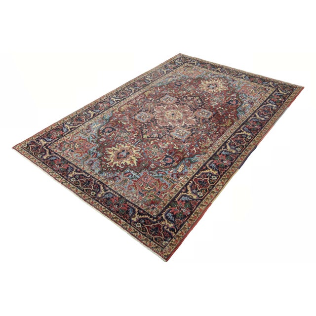 Antique Hand-Knotted Heriz Rug , 1890s For Sale - Image 3 of 13