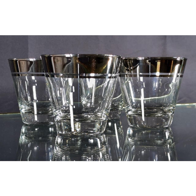 Metal Mid Century Modern c.1960's Dorothy Thorpe Style Silver Band Rocks Glasses - Set of 4 For Sale - Image 7 of 8