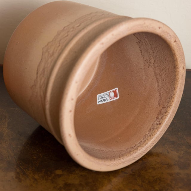 Terra Cotta Vintage Gainey Ceramics Az-10 Azalea Planter in Sea Bluff For Sale - Image 8 of 9
