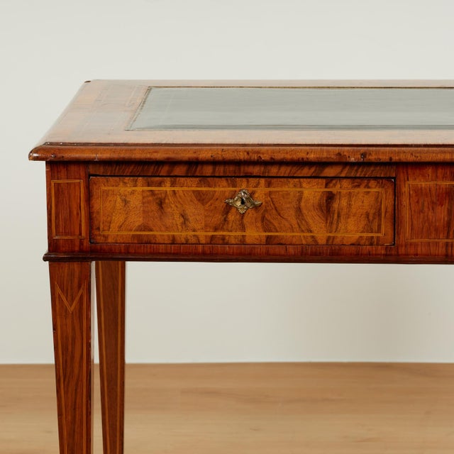 English George IV Style 18th Century English Leather Top Writing Desk For Sale - Image 3 of 16