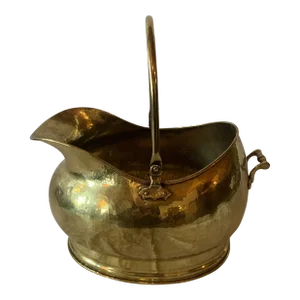 Late 19th Century English Brass Coal or Ash Bucket With Handles to Carry and Pour
