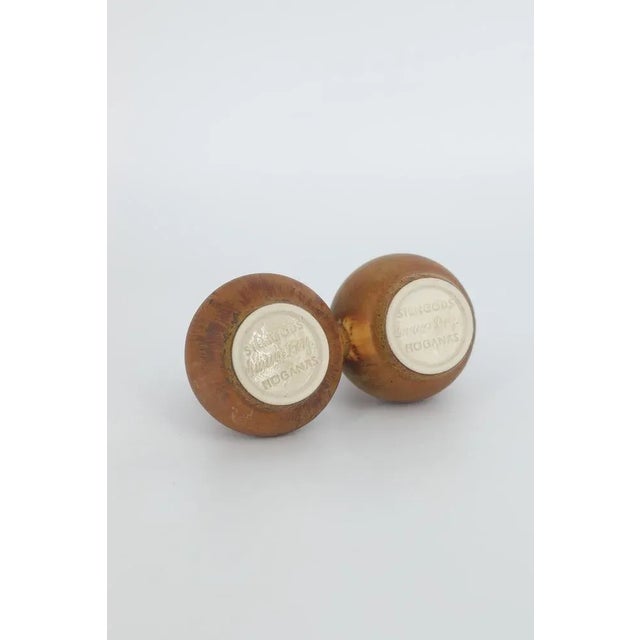Small Mid-Century Scandinavian Modern Collectible Double Brown Stoneware Vases by Gunnar Borg for Höganäs Keramik, 1960s, Set of 2 For Sale - Image 6 of 8
