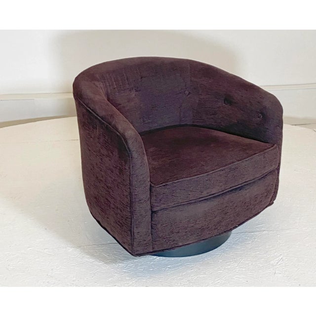 1970s 1970s Low Profile Swivel Lounge Chair in the Style of Milo Baughman For Sale - Image 5 of 8