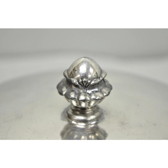 Vintage Fb Rogers English Regency Silver Plated Coat of Arms Covered Ice Bucket For Sale In Philadelphia - Image 6 of 17