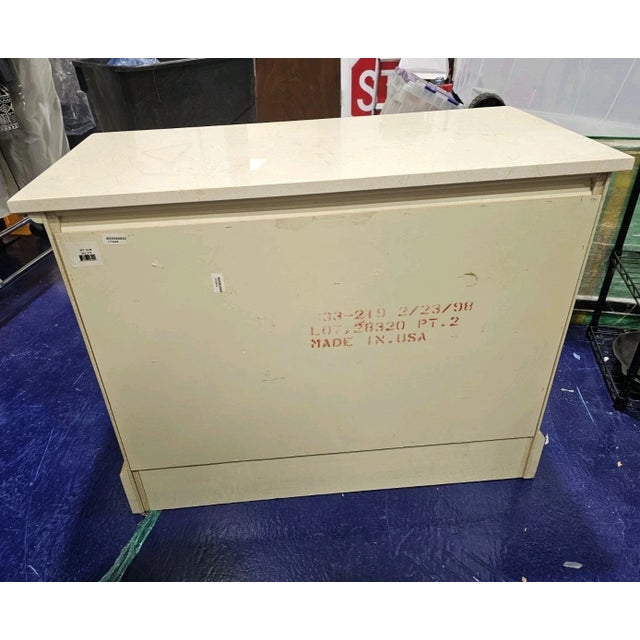 Traditional 1990s Bernhardt Oak 4-Drawer Bachelor's Chest Dresser With Stone Top For Sale - Image 3 of 13
