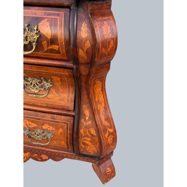 1900 - 1909 Dutch Marquetry Chest of Drawers For Sale - Image 5 of 8