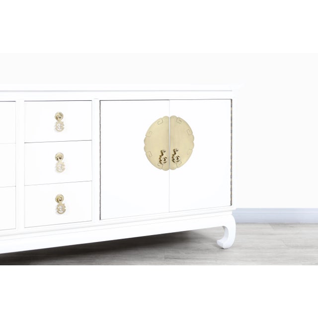 Vintage Hollywood Regency White Lacquer and Brass Credenza, 1950s For Sale - Image 4 of 12